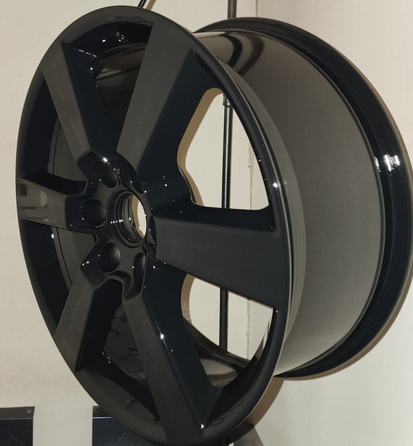 Black 6-Spoke Wheel